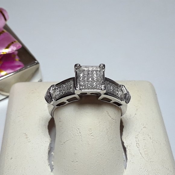 .20ctw Diamond Micro Pave Square Top raised sides 10Kt W/Gold Engagement Rg16559 - Picture 1 of 4
